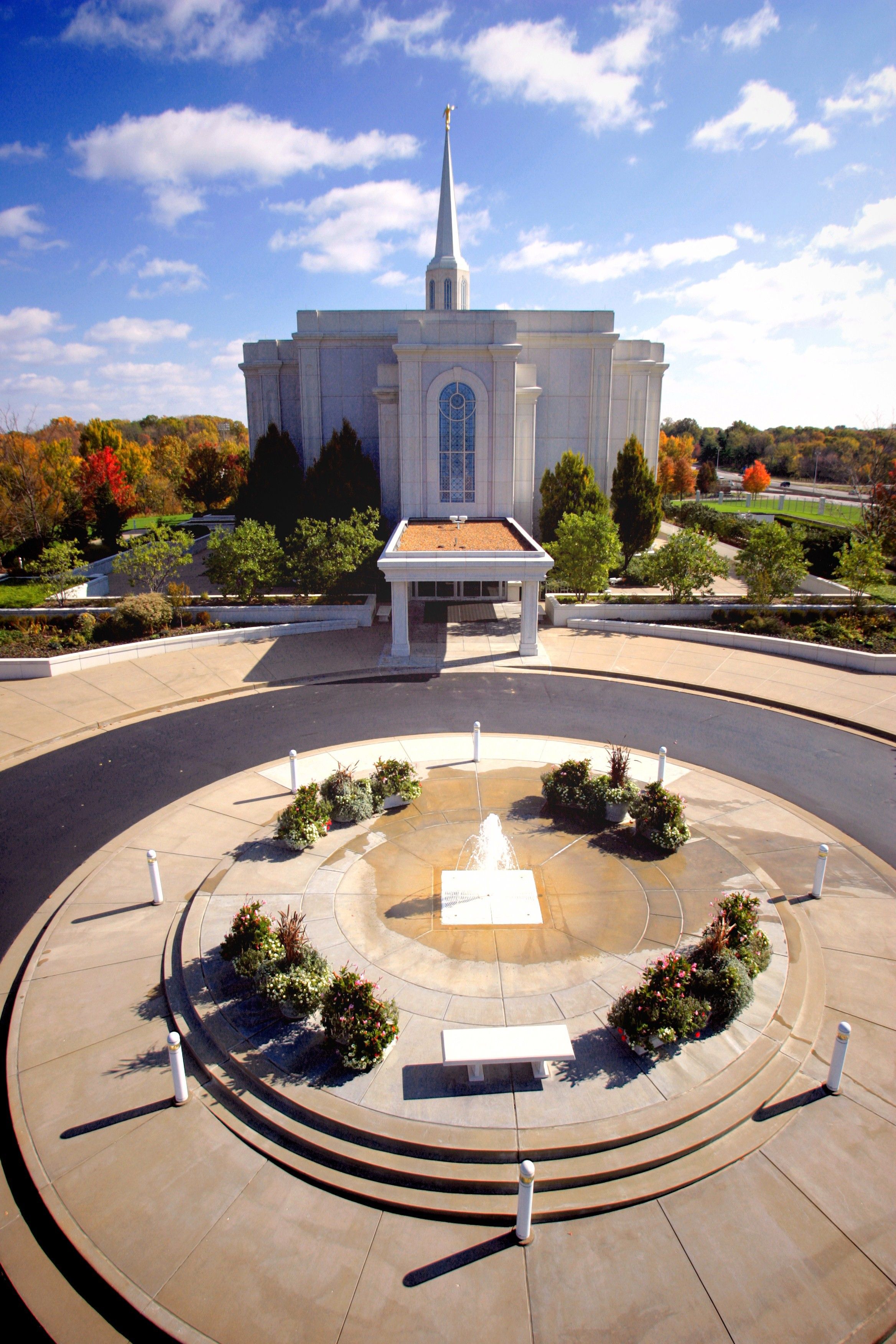 St. Louis Missouri Temple during Fall