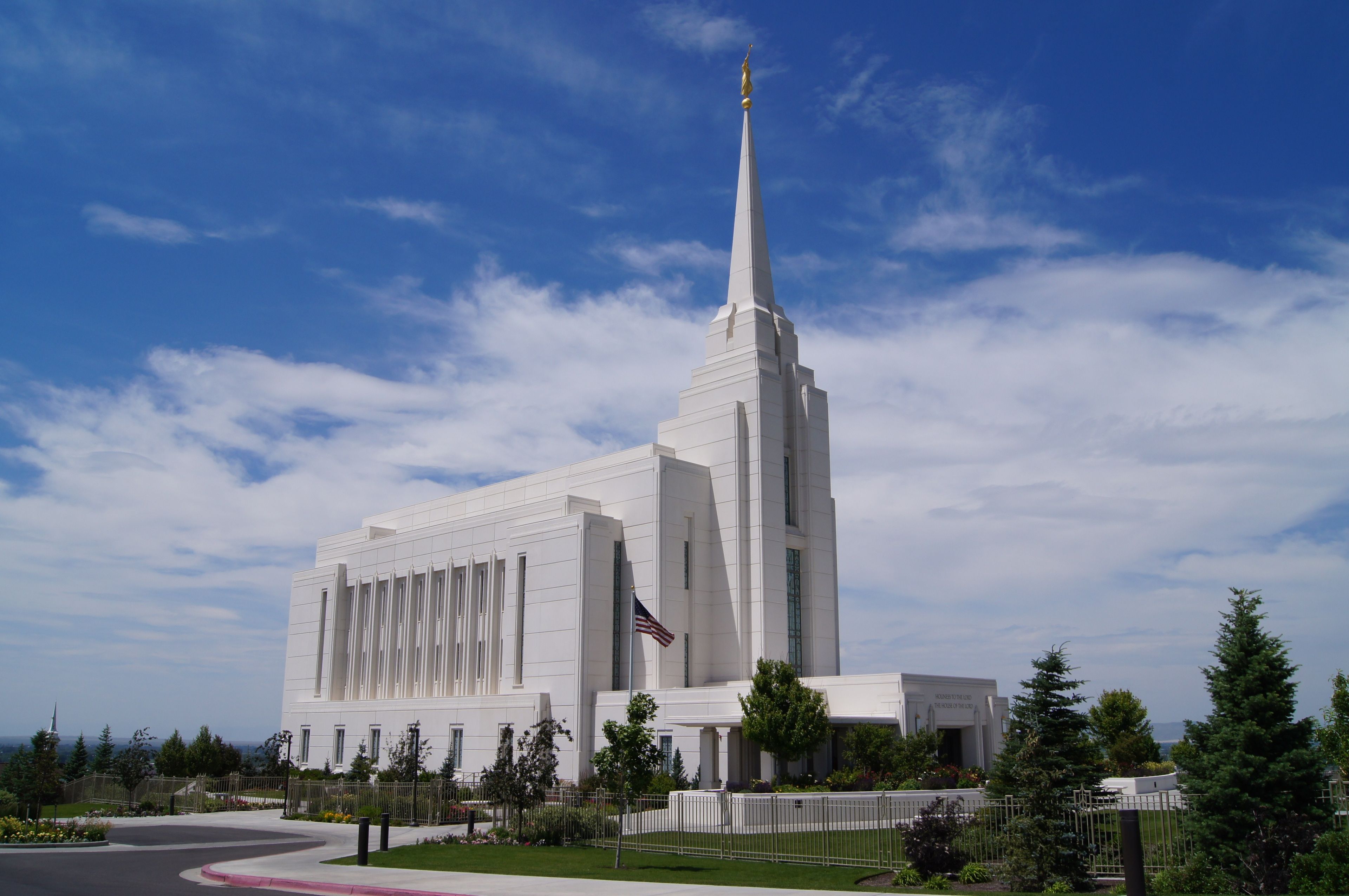 idaho airports near rexburg        
        <figure class=