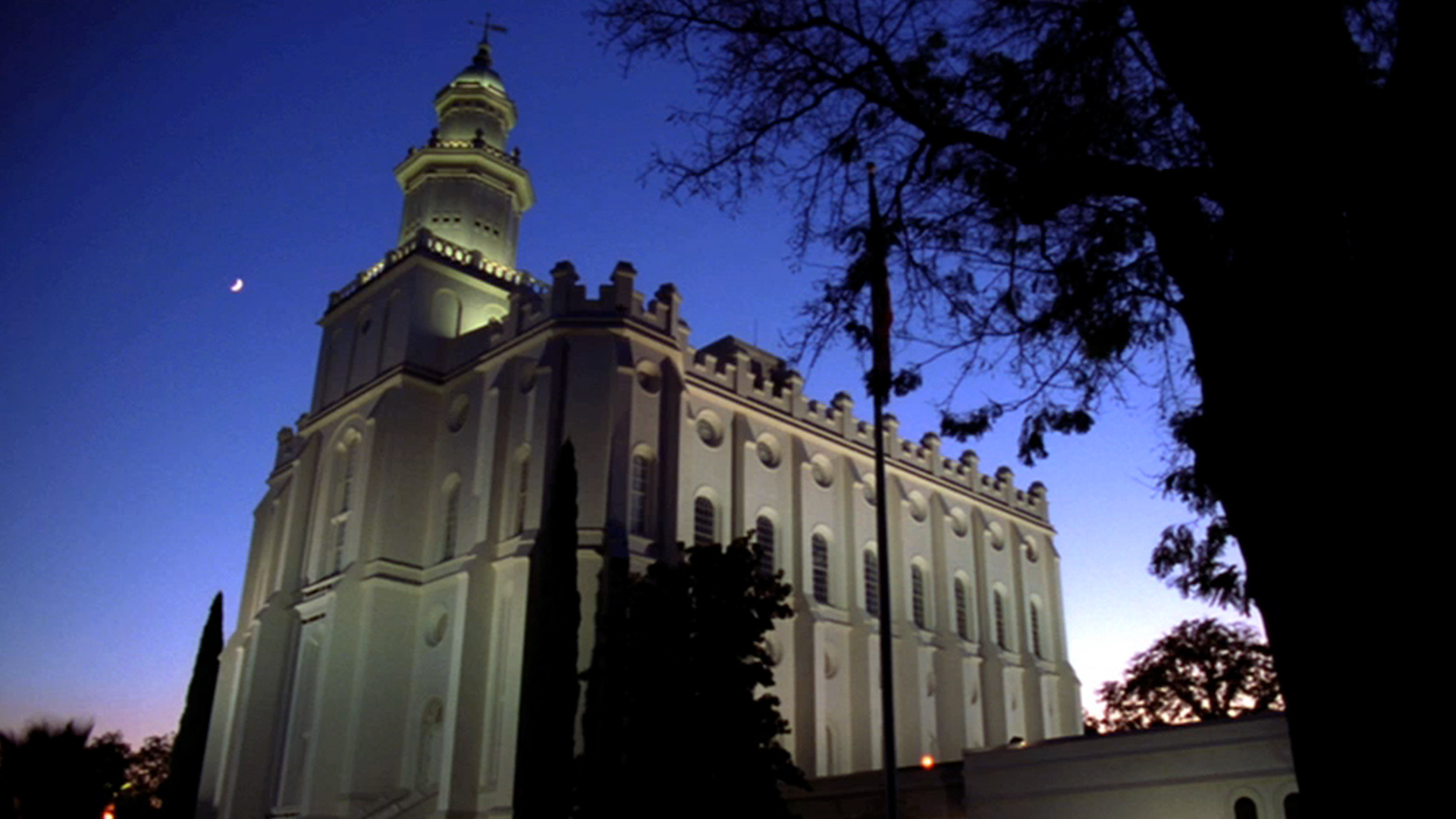 St. George Temple at night time