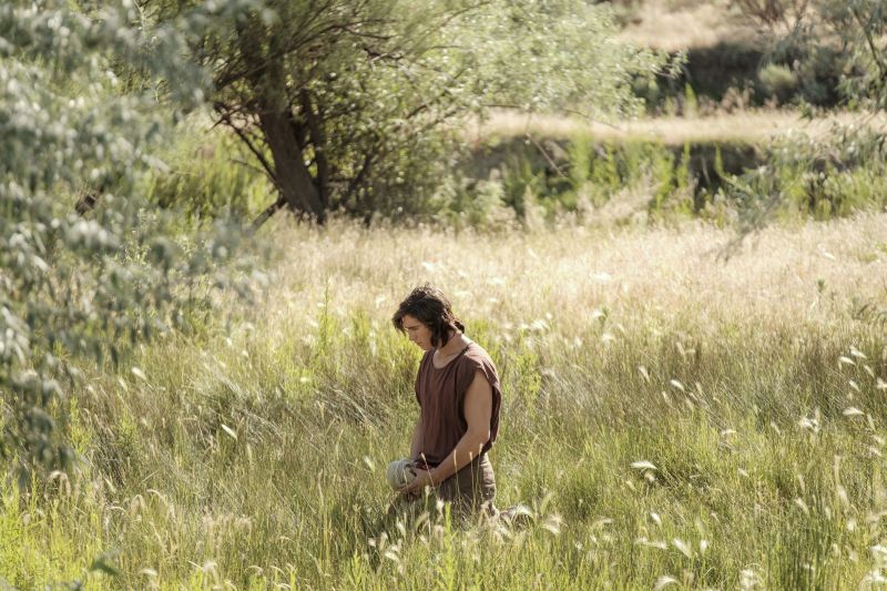 Nephi praying by a stream