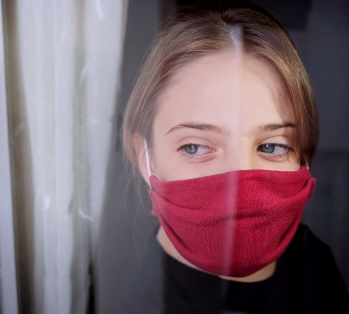 Una mujer halla paz en medio de la turbulencia