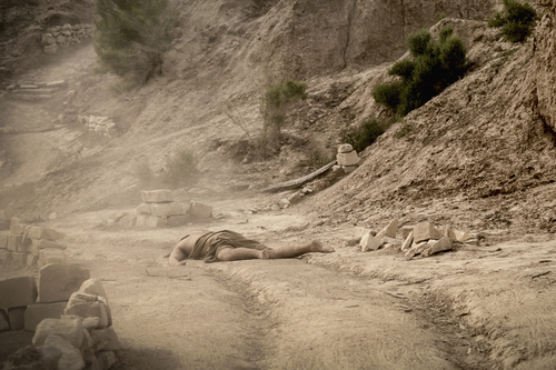 Luke 10:25–37, An injured man lying on the road to Jericho