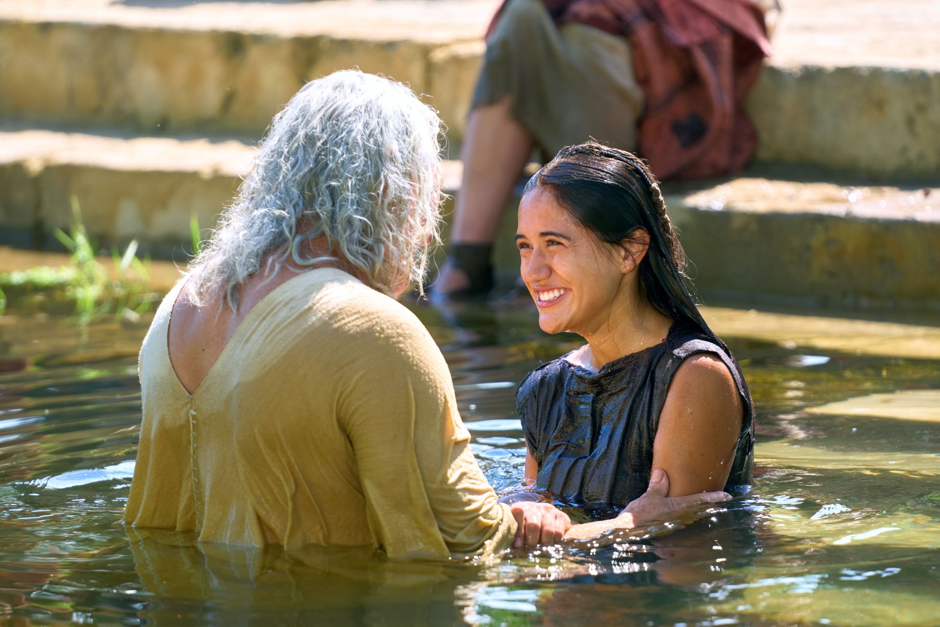 Nephi Baptizes The People