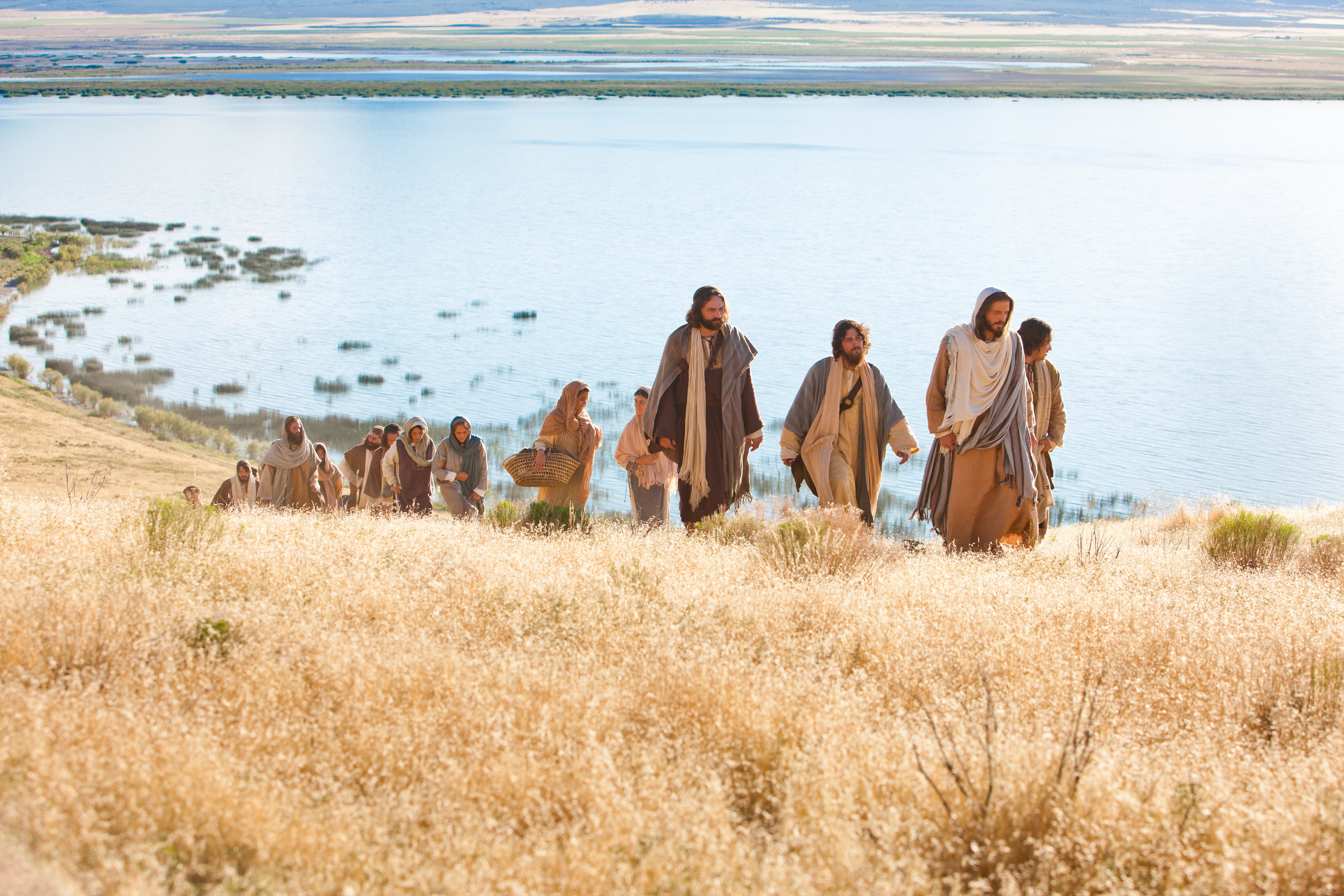 Matthew 5:3–16, People come up the hill to hear the Sermon on the Mount