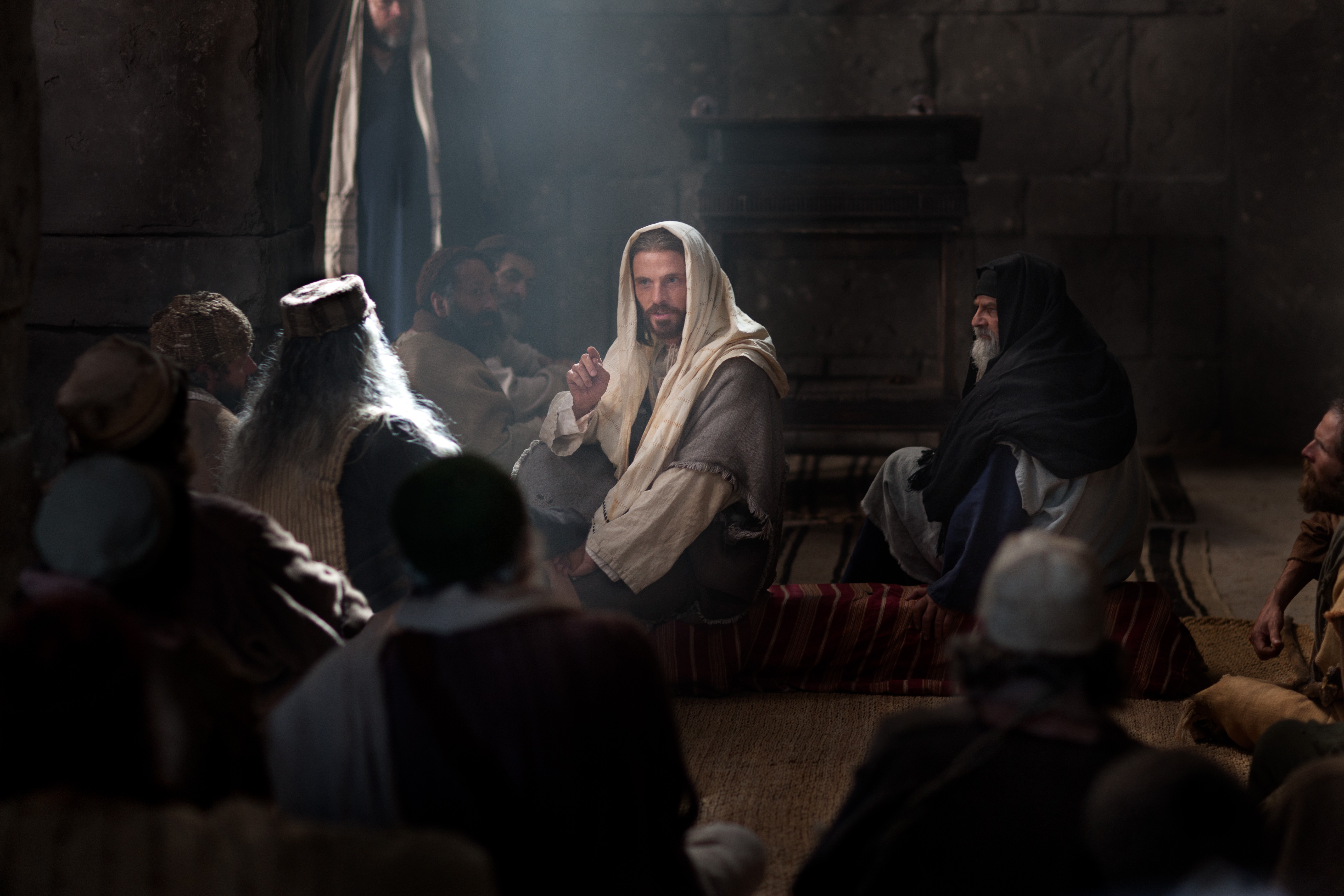 Luke 4:15–30, Jesus speaks to those who do not believe He is the Messiah