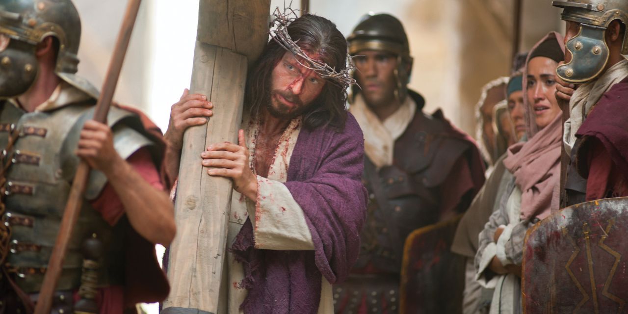 Jesucristo cargando Su cruz
