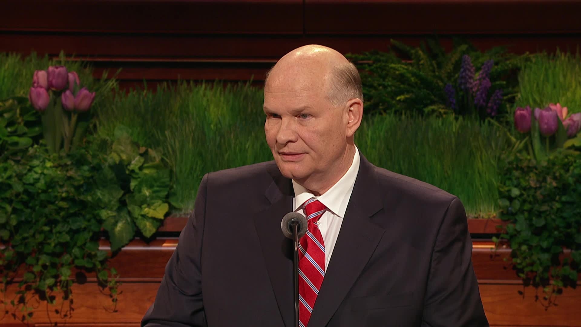 Dale G. Renlund speaks during the Saturday morning session of General Conference, April 2016.