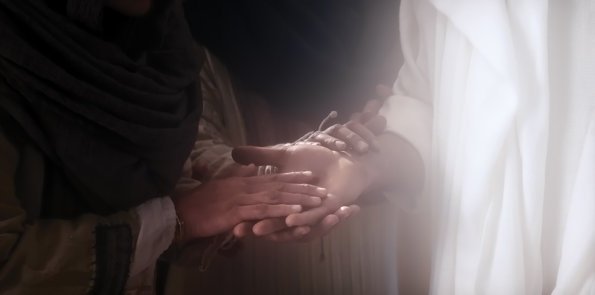 Luke 24:36–41, 44–49; John 20:21, People touch the resurrected Christ's hands
