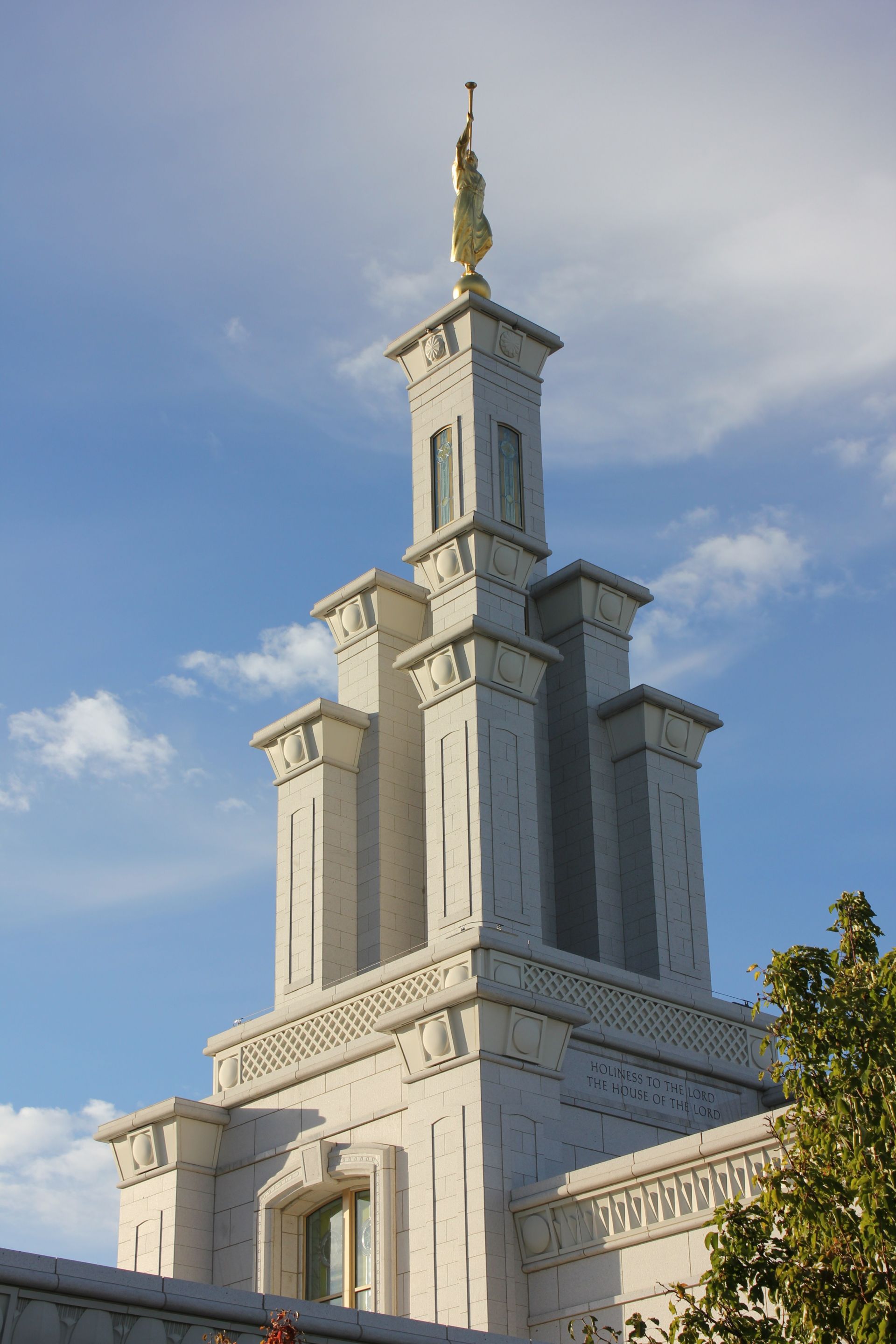 Spire of the Columbia River Washington Temple