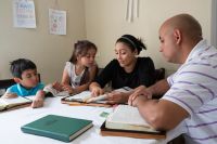 Miami: Families Studying