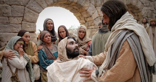 ชายหนุ่มมีผ้าห่อศพพันตัวนั่งอยู่บนเตียงหาม พระเยซูทรงวางพระหัตถ์บนไหล่ของเขา เห็นสานุศิษย์ของพระองค์อยู่ด้านหลัง