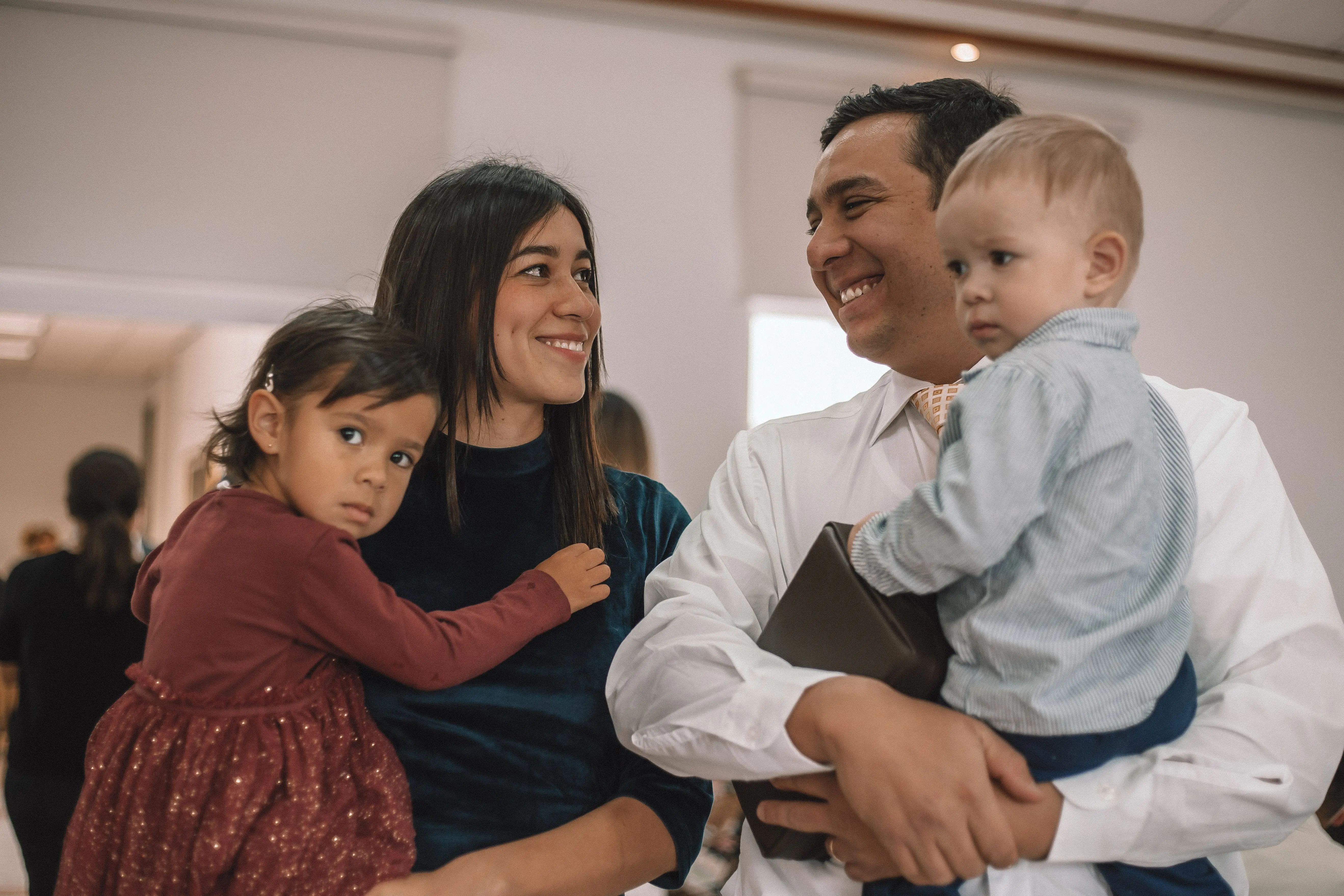 10 maneras para ayudar a tu familia a acercarse más a Dios | veniracristo