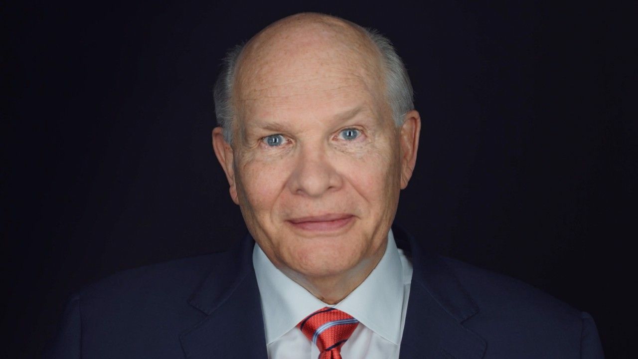 #Escúchalo, ¿de qué manera lo haces? El élder Dale G. Renlund dice que, cuando la vida se vuelve ajetreada, los actos de devoción personales y privados le permiten comprender mejor las impresiones del Espíritu.