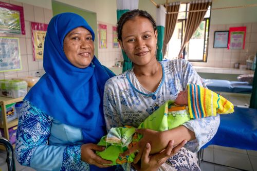 Indonesia: LDS Charities Work in Birthing Center